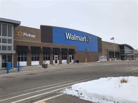Walmart lakeville mn - Find out how to pick up your FedEx packages at Walmart store #90615 in Lakeville, MN. See store hours, contact info, services and nearby Walmart Supercenters.